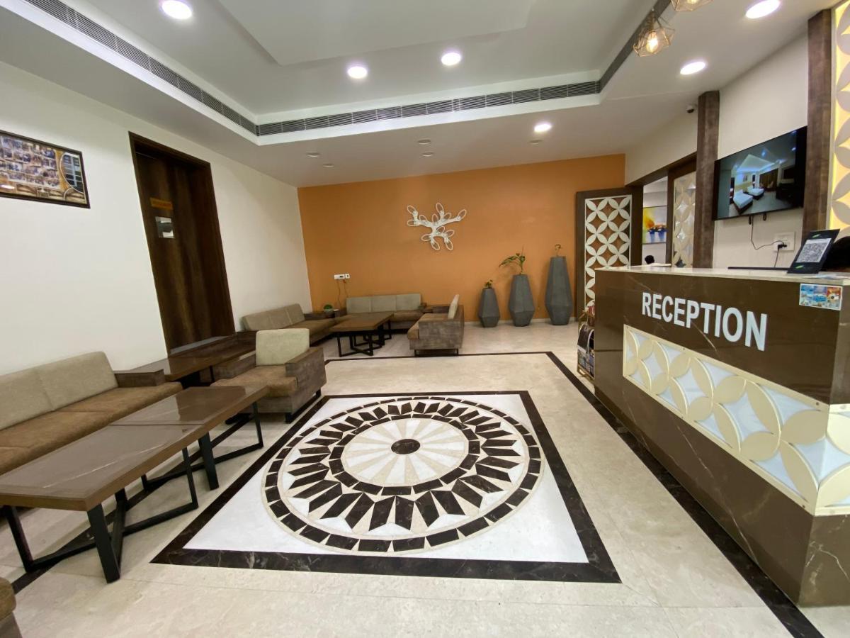Apricot Hotel , Ahmedabad Exterior photo